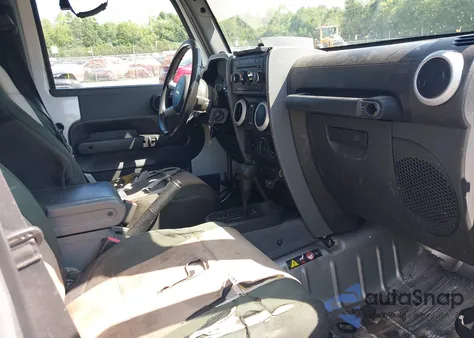 2008 Jeep Wrangler Unlimited Sahara from USA, damaged, VIN 1J4GA59118L623149